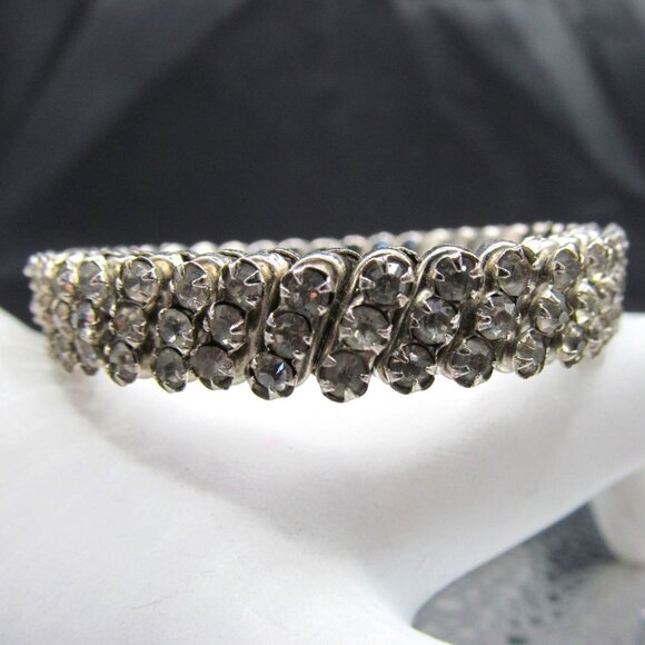 Vintage Expandable Rhinestone Bracelet Made in Japan - Picture 10 of 10